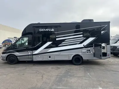 2027 Thor Motor Coach Gemini photo 18