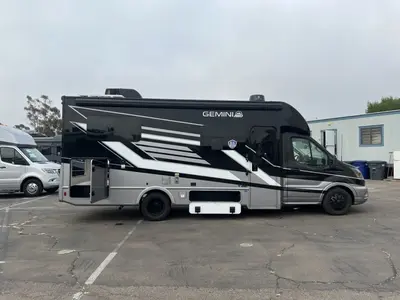 2027 Thor Motor Coach Gemini photo 21
