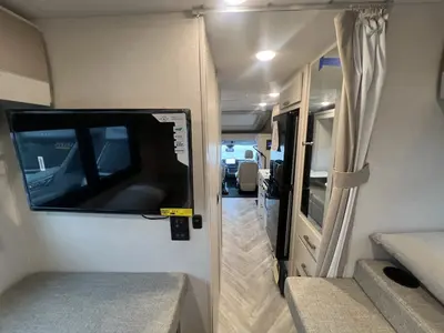 2027 Thor Motor Coach Gemini photo 3