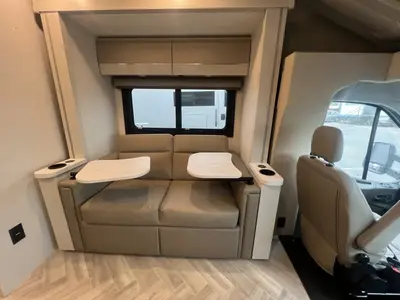 2027 Thor Motor Coach Gemini photo 11