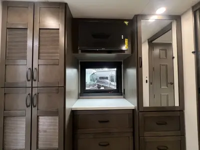 2027 Jayco Seneca photo 19