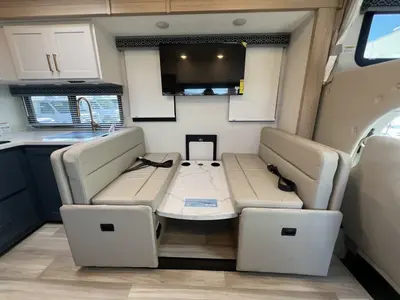 2027 Thor Motor Coach Quantum photo 7