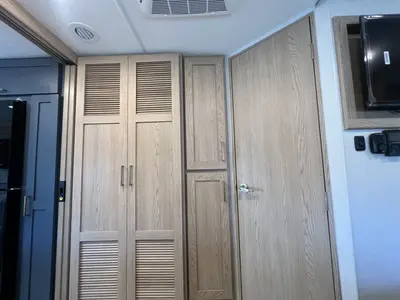 2027 Thor Motor Coach Quantum photo 17