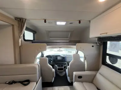 2027 Thor Motor Coach Quantum photo 4