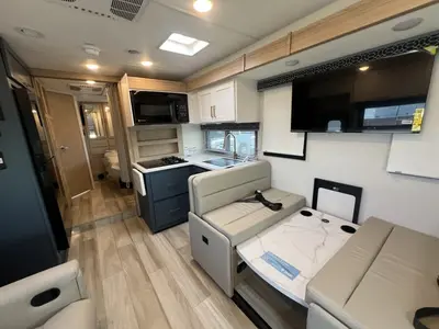 2027 Thor Motor Coach Quantum photo 6