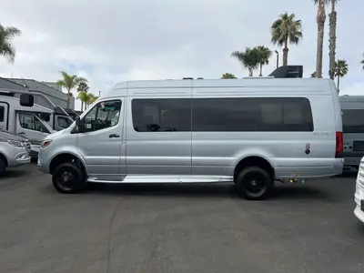 2027 Entegra Coach Insignia photo 17