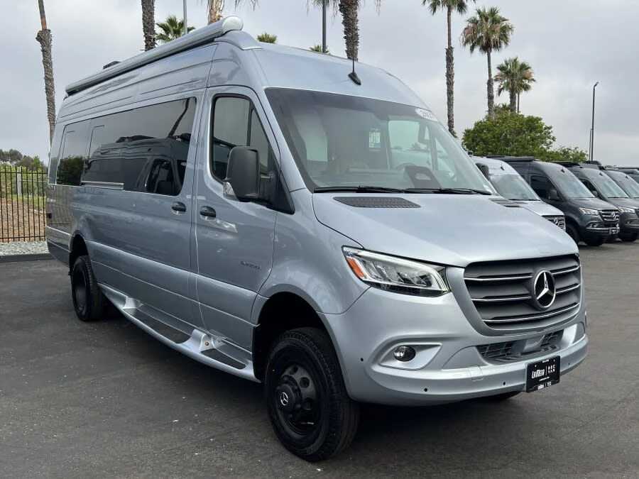 2027 Entegra Coach Insignia exterior