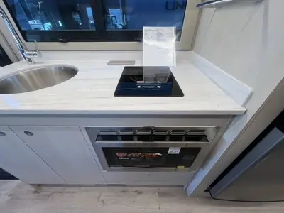 2027 Tiffin Motorhomes Wayfarer photo 8
