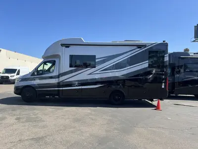 2027 Tiffin Motorhomes Wayfarer photo 18