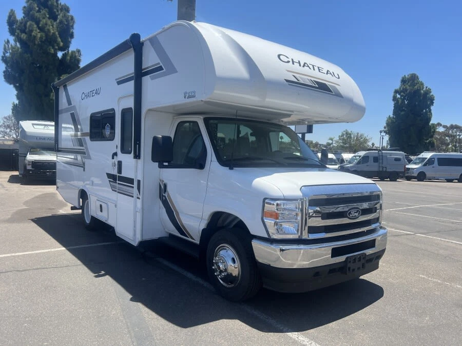 2027 Thor Motor Coach Chateau exterior