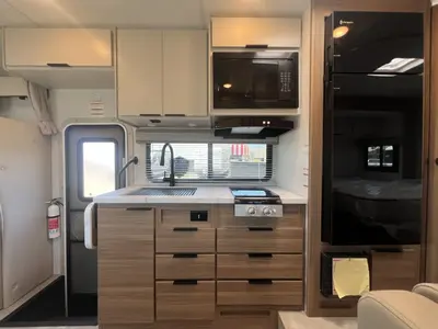 2027 Thor Motor Coach Chateau photo 7
