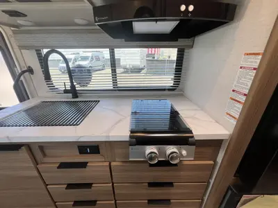 2027 Thor Motor Coach Chateau photo 9