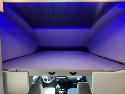 2027 Thor Motor Coach Magnitude photo 4