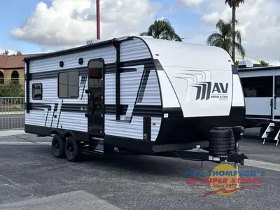 New 2026 Grand Design Momentum MAV 22MAV