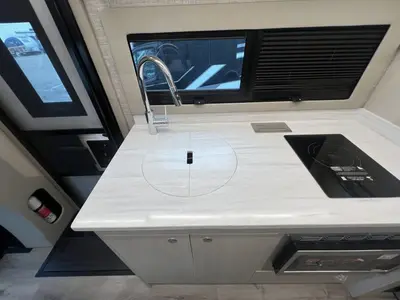 2027 Tiffin Motorhomes Wayfarer photo 6