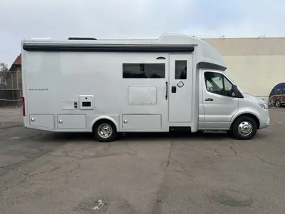 2027 Tiffin Motorhomes Wayfarer photo 19