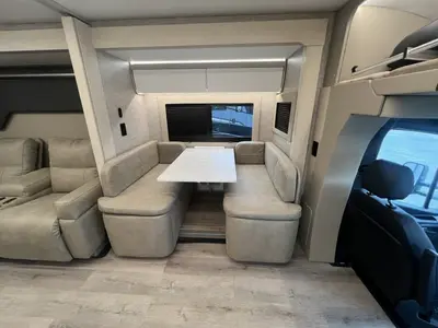 2027 Tiffin Motorhomes Wayfarer photo 12