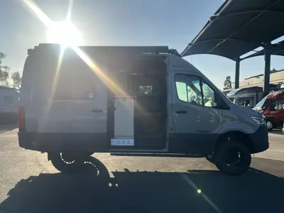 2027 Tiffin Motorhomes GH1 photo 18