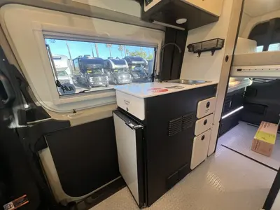 2027 Tiffin Motorhomes GH1 photo 6