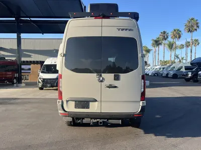 2027 Tiffin Motorhomes GH1 photo 19