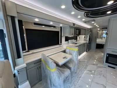 2027 Tiffin Motorhomes Allegro BUS photo 5
