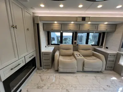 2027 Tiffin Motorhomes Allegro BUS photo 13