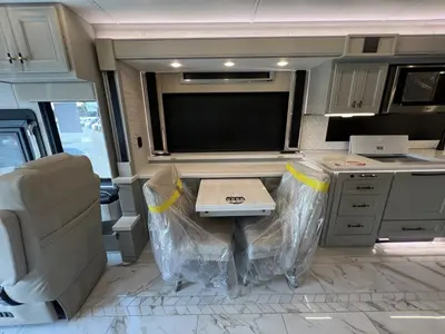 2027 Tiffin Motorhomes Allegro BUS photo 6