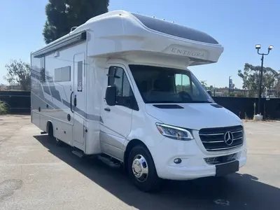 2027 Entegra Coach Qwest exterior
