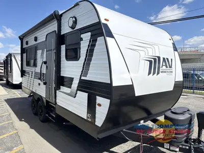 New 2026 Grand Design Momentum MAV 17MAV
