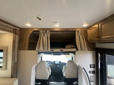 2027 Tiffin Motorhomes Allegro BAY photo 4