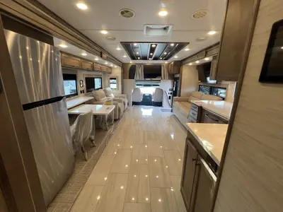 2027 Tiffin Motorhomes Allegro BAY photo 3