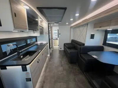 2027 Jayco Melbourne Prestige photo 4