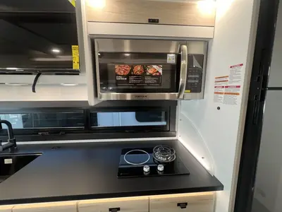 2027 Jayco Melbourne Prestige photo 9