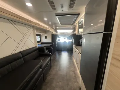 2027 Jayco Melbourne Prestige photo 3