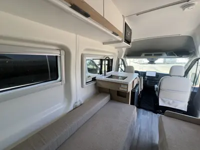 2027 Thor Motor Coach Talavera photo 6