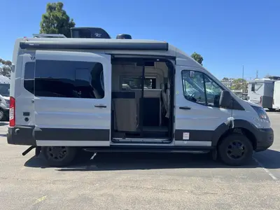 2027 Thor Motor Coach Talavera photo 17