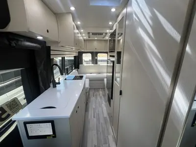 2027 Pleasure Way Ontour photo 5