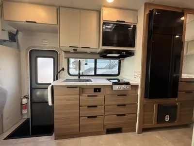 2027 Thor Motor Coach Chateau photo 7