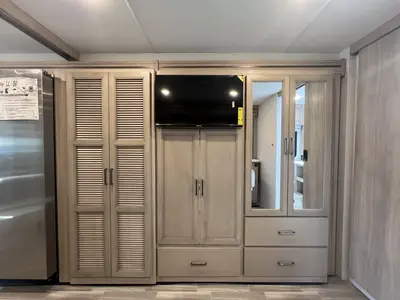 2027 Thor Motor Coach Windsport photo 17