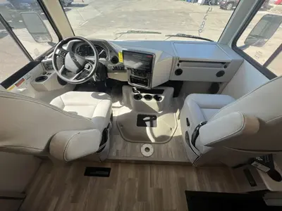 2027 Thor Motor Coach Windsport photo 2