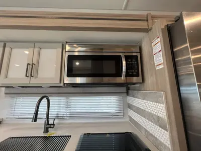 2027 Thor Motor Coach Windsport photo 10