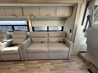 2027 Thor Motor Coach Windsport photo 14