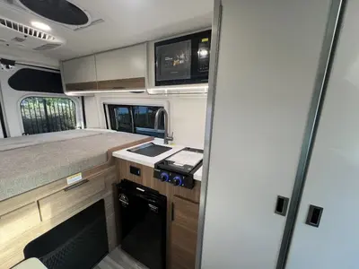 2027 Thor Motor Coach Scope photo 6