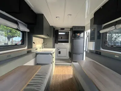 2027 Winnebago Arka photo 4