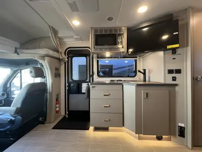 2027 Winnebago View photo 7