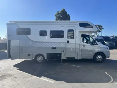 2027 Winnebago View photo 23
