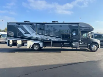 2027 Jayco Seneca photo 23