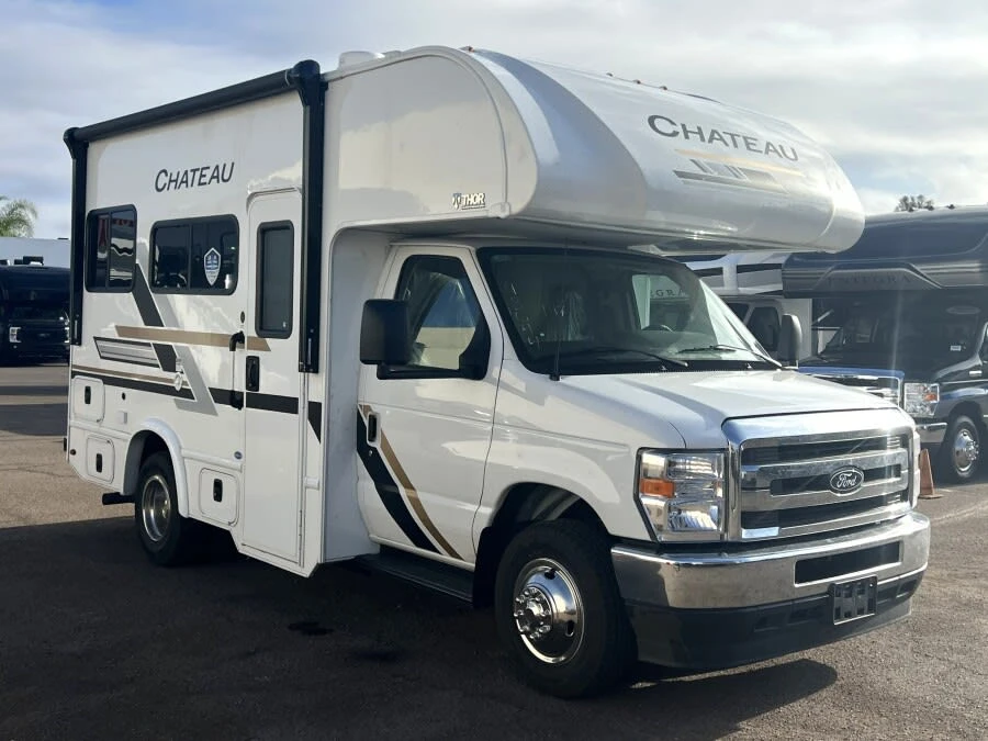 2027 Thor Motor Coach Chateau exterior