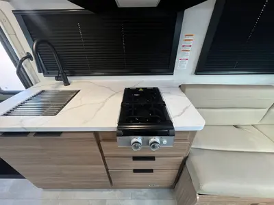 2027 Thor Motor Coach Chateau photo 7