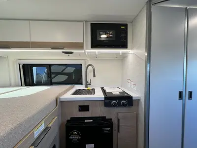 2027 Thor Motor Coach Rize photo 7